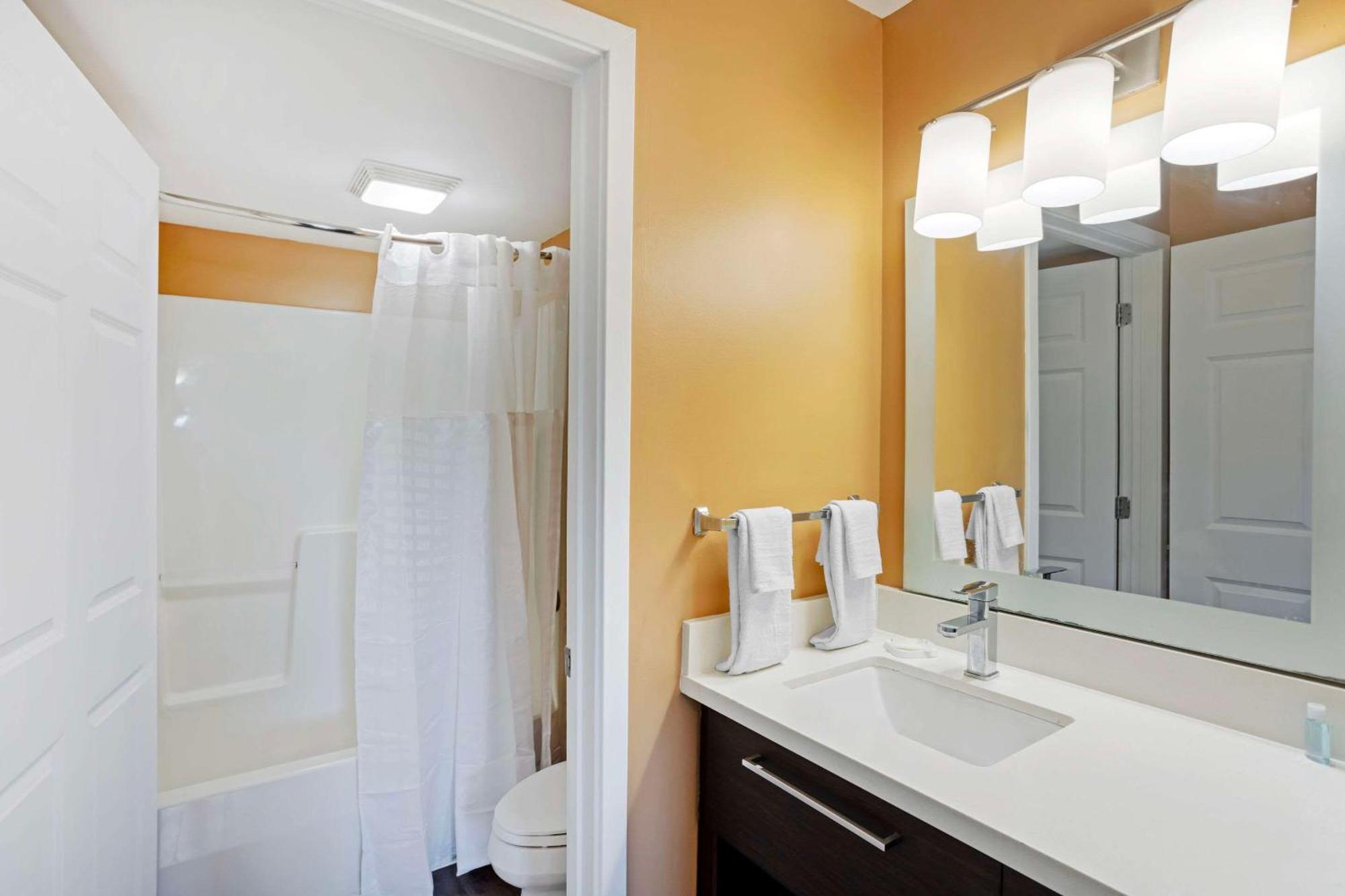 Mainstay Suites Mt Laurel - Philadelphia Mount Laurel Bagian luar foto