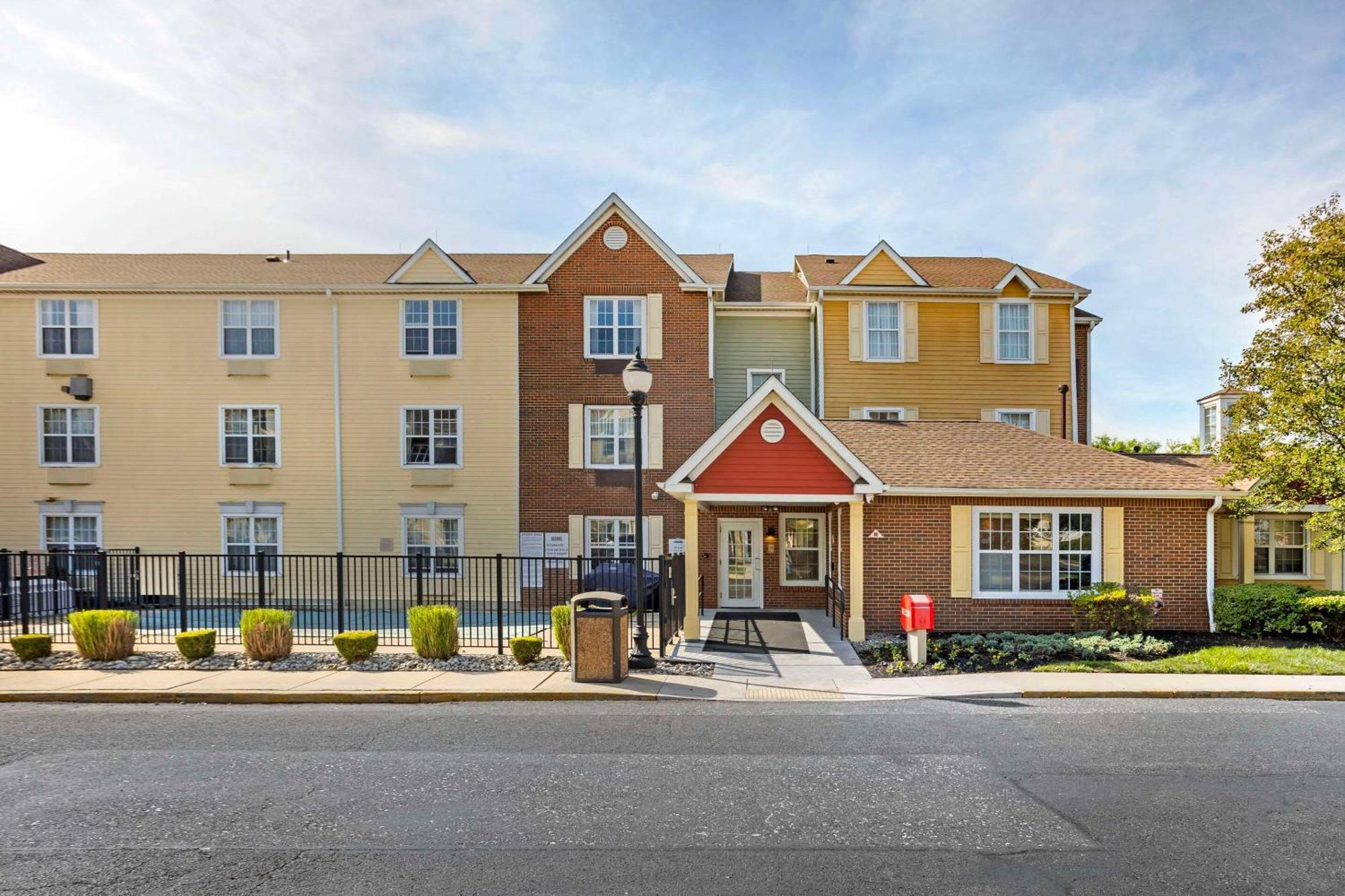 Mainstay Suites Mt Laurel - Philadelphia Mount Laurel Bagian luar foto